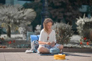 Как да се обличаме според настроението: модата като отражение на емоциите